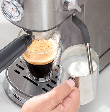 Cafetera compacta de espresso Oster® BVSTEM7200 - Productos y
